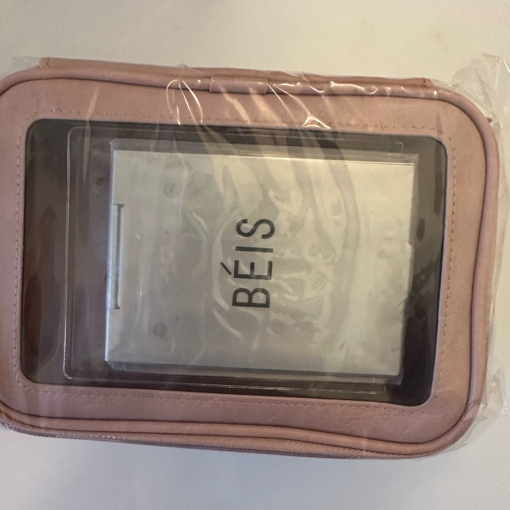 BEIS atlas Pink on the go essentials case